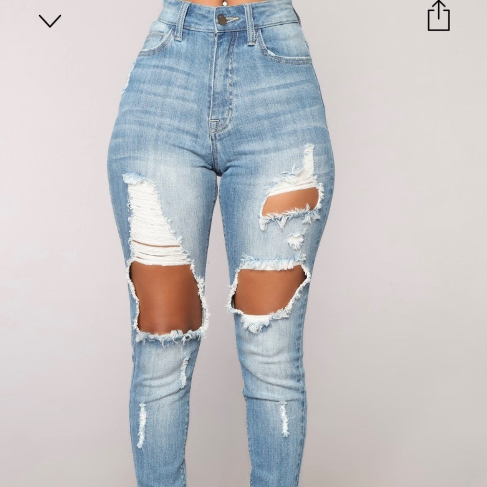 Fashion nova Envy me skinny jeans💛